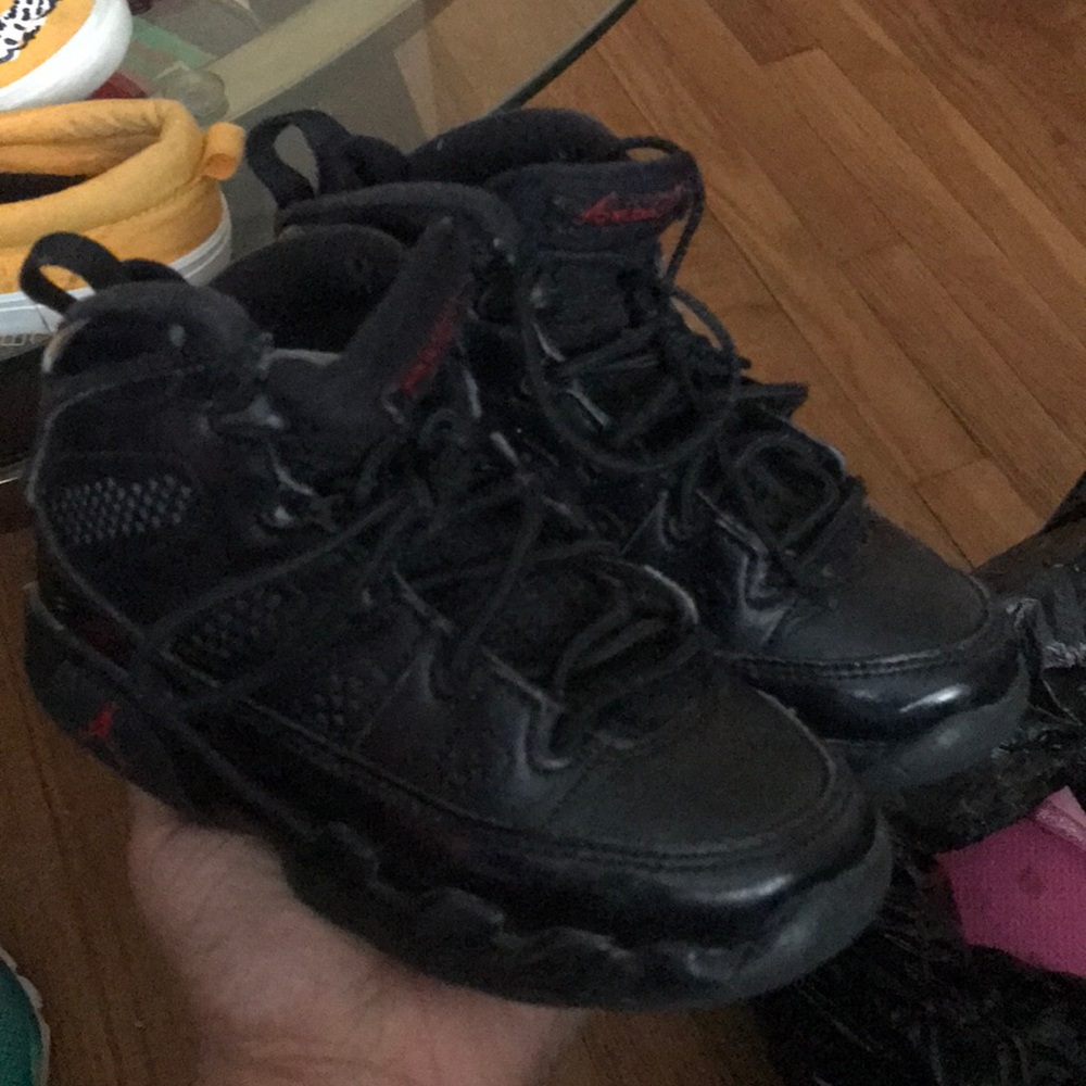 Jordan sneakers toddler size 11